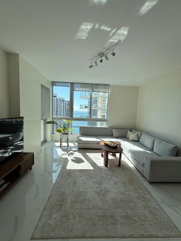 Photo - 300 S Biscayne Blvd