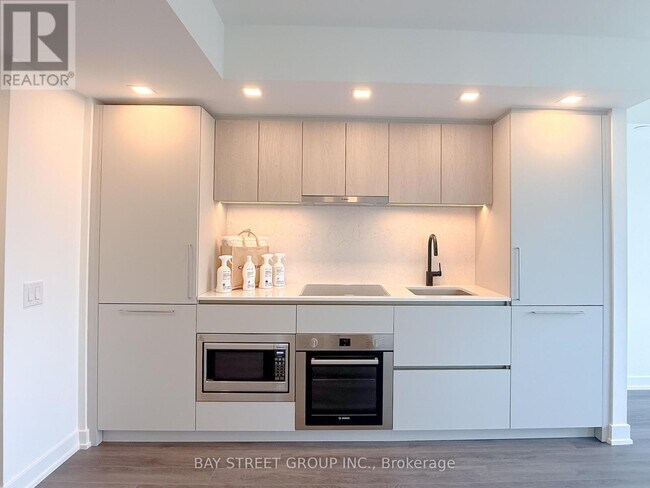 Photo - 609 Sherbourne St Unit 1409