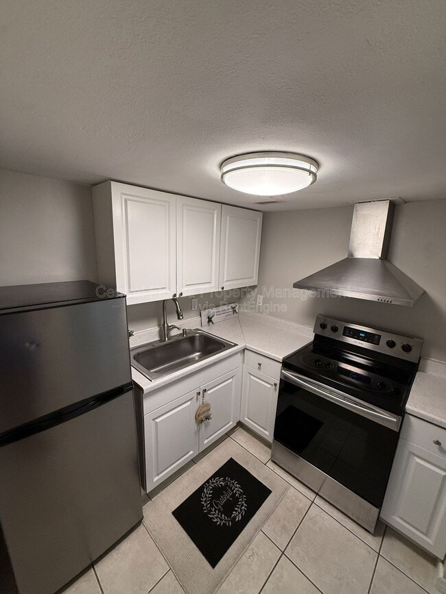 Photo - 942 N Lake Destiny Rd Unit B