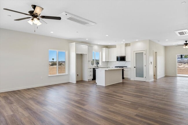 Photo - 10154 Joshua Blvd