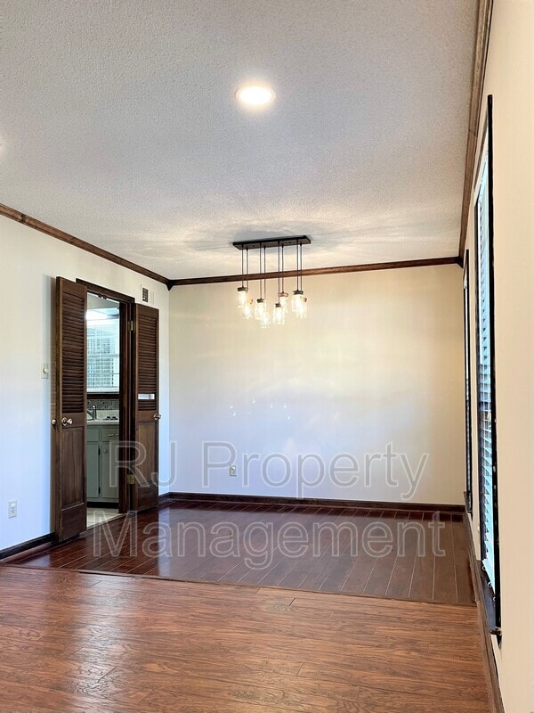 Photo - 2844 Marbry Dr