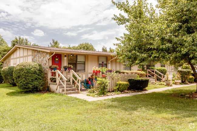 Front of Property - Cottages at Drakes Creek Apartamentos