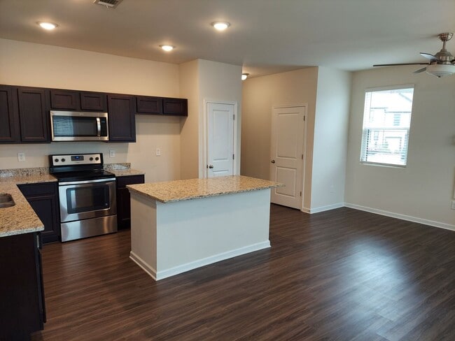 Photo - Newly Built Beautiful Townhome for Rent in Mableton
