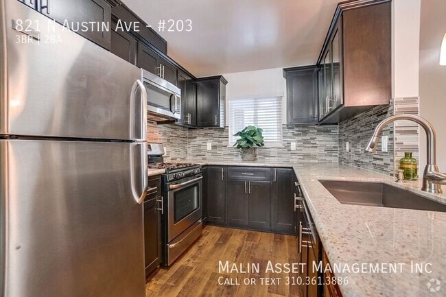 Building Photo - 821 N. Austin Ave. Rental