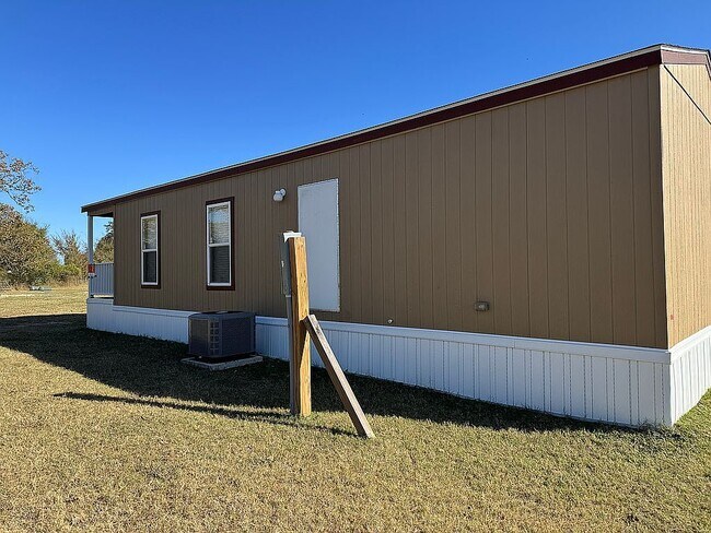 Photo - 744 County Road 1210