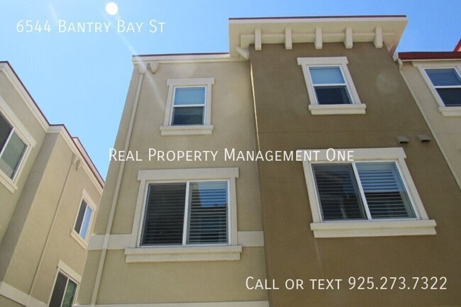 Photo - 6544 Bantry Bay St
