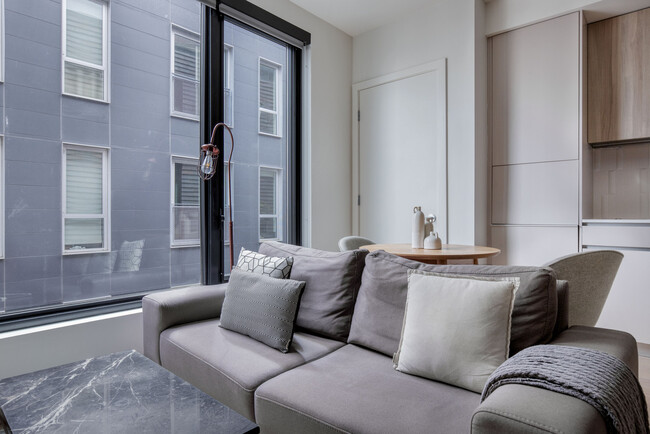Building Photo - 35 W 2nd St Unit FL5-ID1104 Rental