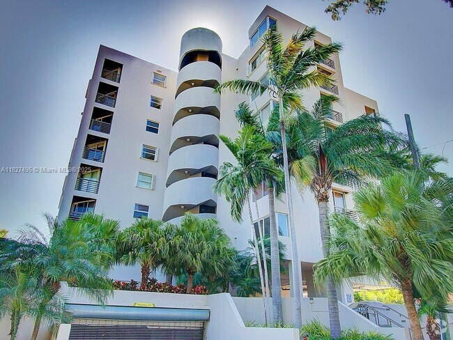 Building Photo - 2400 SW 3rd Ave Unit 605 Rental