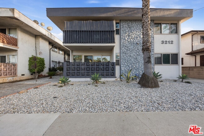 Building Photo - 3212 W 84th Pl Unit 1