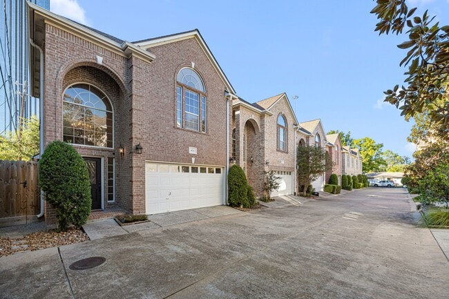 Building Photo - 4757 W Alabama St