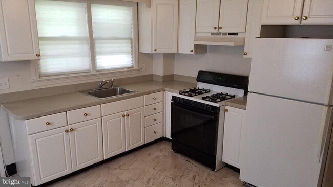 Photo - 1467 Pennington Rd