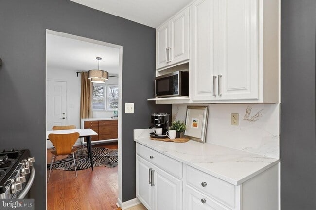 Photo - 5909 Ridge View Dr