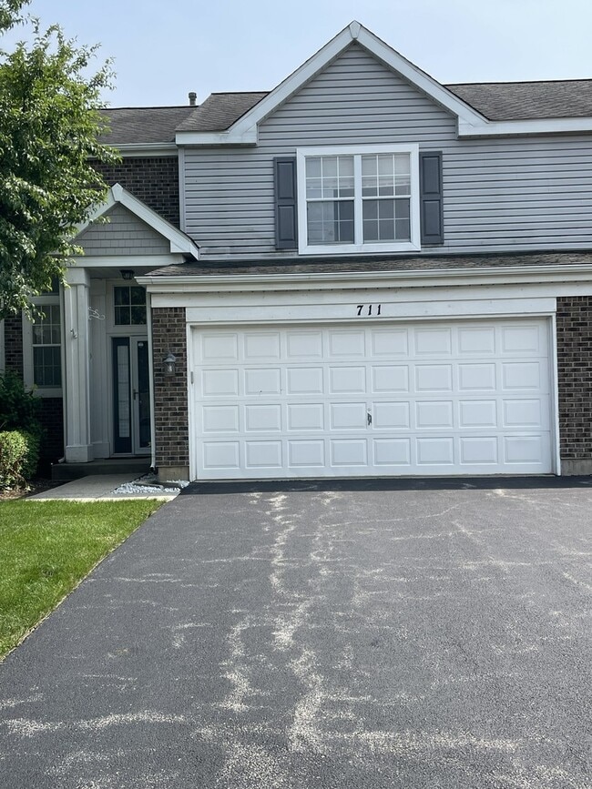 Building Photo - 711 Savannah Ln