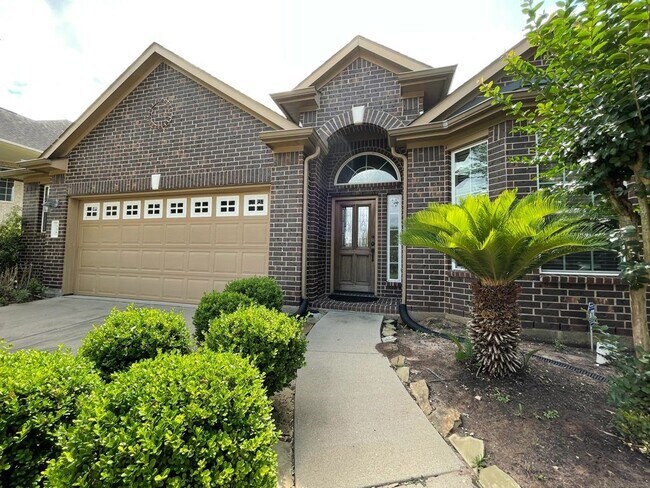 Photo - 326 Trillium Dr