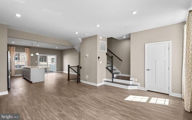 Building Photo - 100 Bethlehem Pl