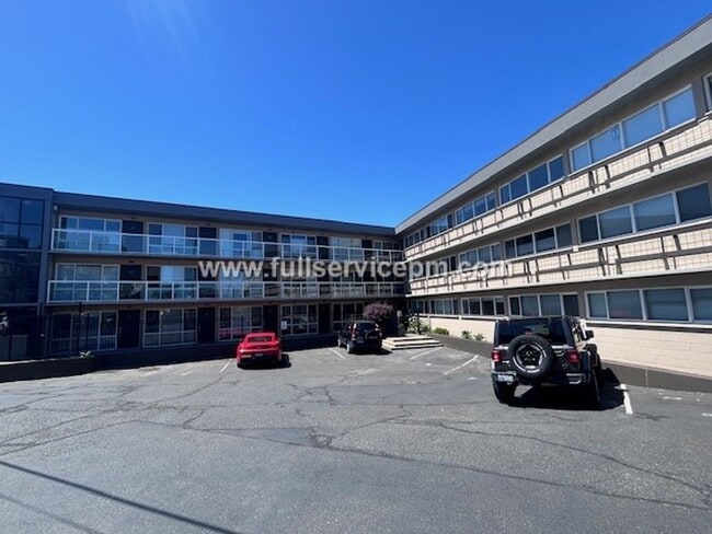 Photo - Alki Beach Living! Spacious Studio! Puget Sound Views! Super Sunsets!