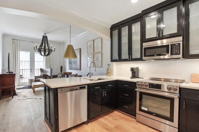 Photo - 2277/2255 Peachtree Rd NE Unit 825