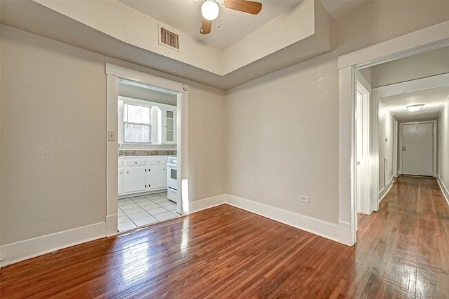 Building Photo - 1748 Richmond Ave Unit 4