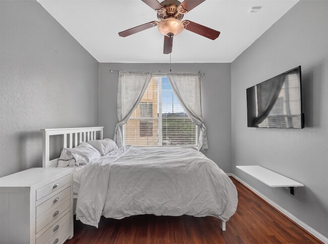 Photo - 7575 Kirby Dr Unit 2201