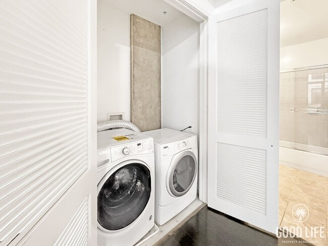 Photo - Modern 1BR/2BA Condo with 2 Parking Spaces in Downtown San Diego!