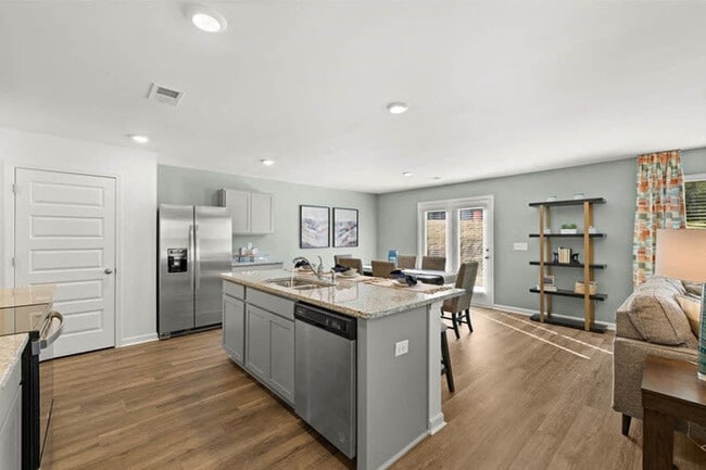 Photo - The Lakes at Statham