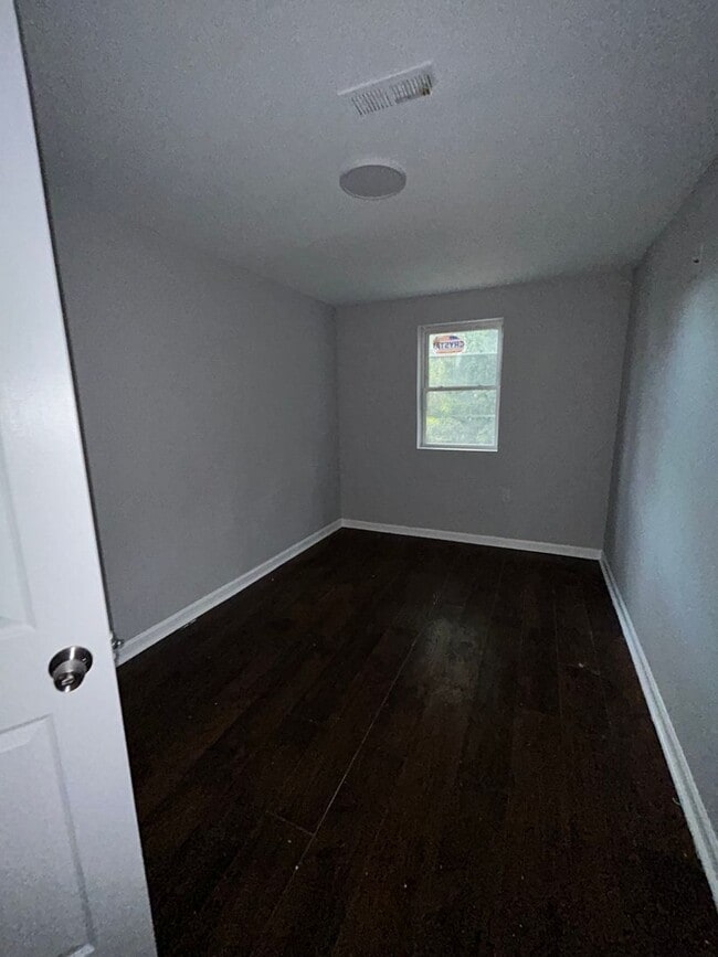 Photo - 24 E Abbottsford Ave