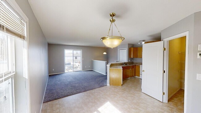 Photo - 9804-98099 99 St Unité D