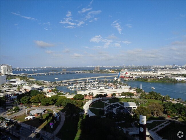 Building Photo - 50 Biscayne Blvd Unit 2604 Rental