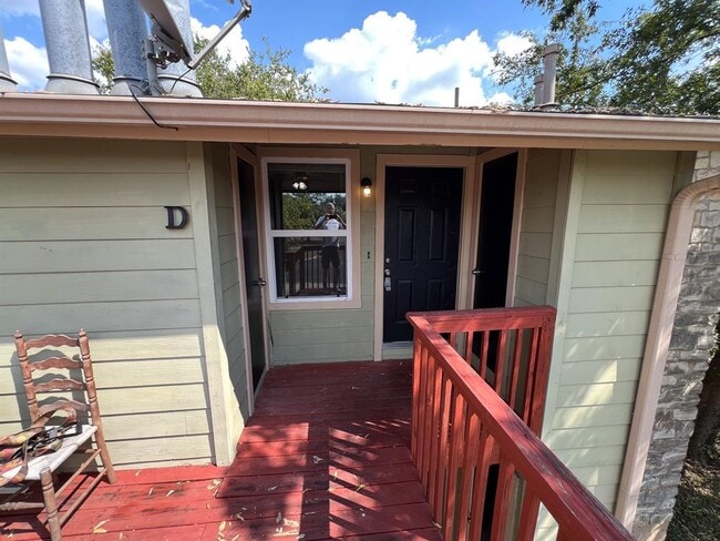 Photo - 9703 Roxanna Dr