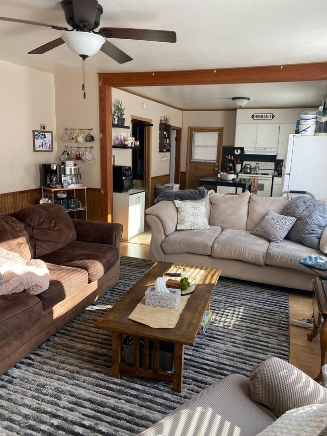 Photo - 1025 W King St Unit 1