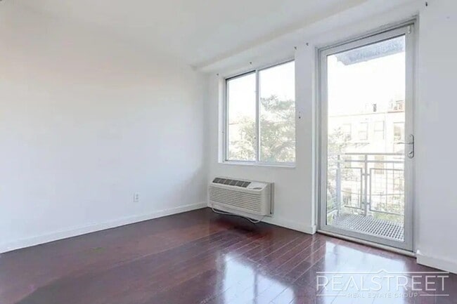 Photo - Flexible 1BR + Office or 2BR in Bushwick | Laundry & Two Rooftop Decks Unidad 3D