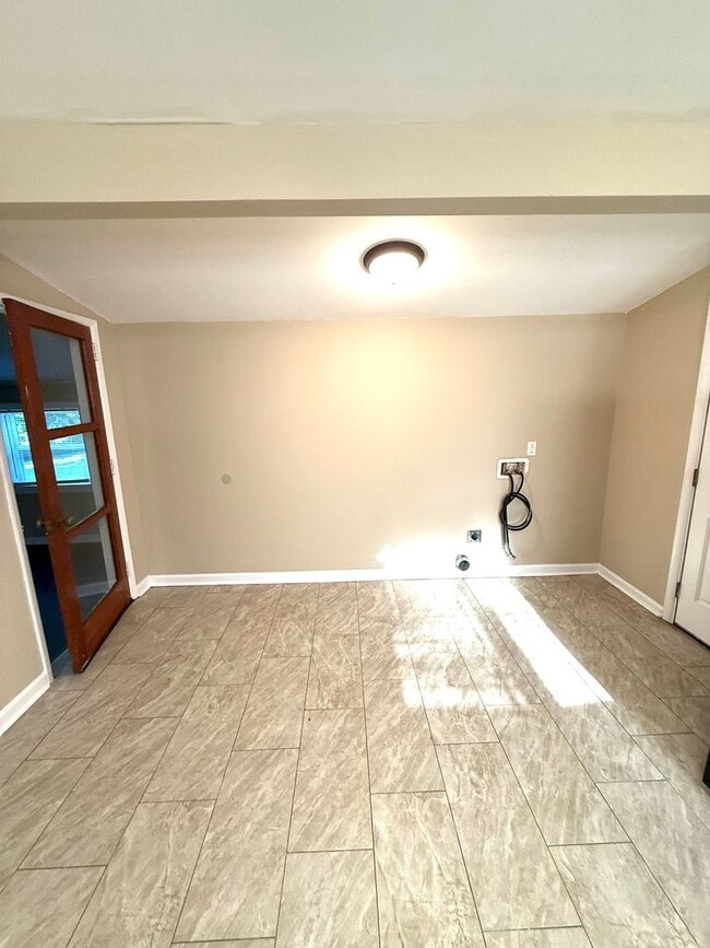 Photo - ** 3 Bed 1.5 Bath located off Zelda Road**...