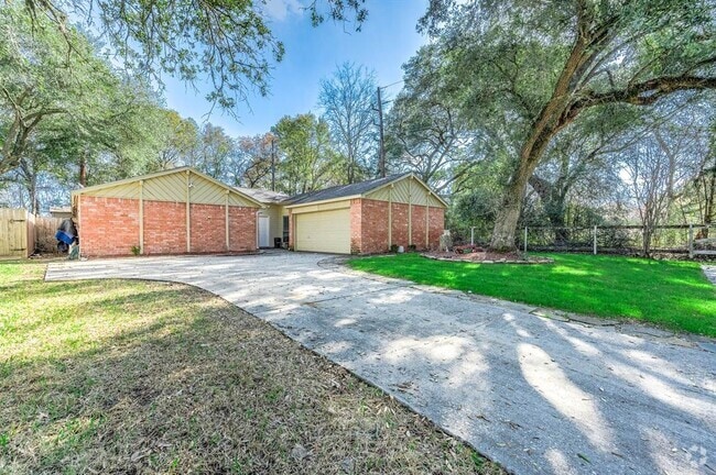Building Photo - 22206 Meadowrock Dr Rental