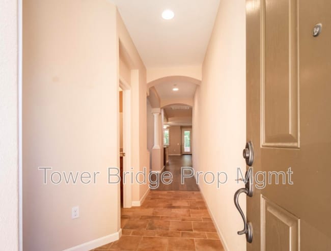 Photo - 1457 Marseille Ln