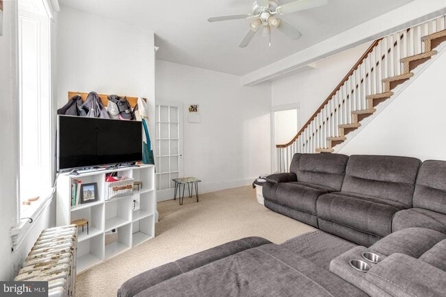 Photo - 218 Grape St