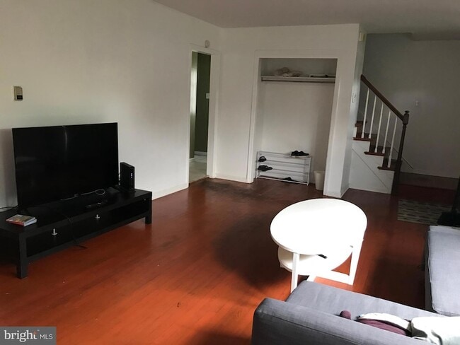 Photo - 215 Murray Rd