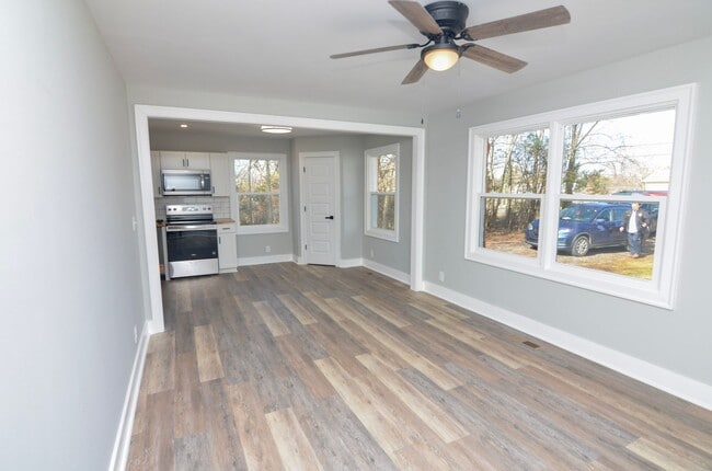 Photo - 2506 Halls Hill Pike