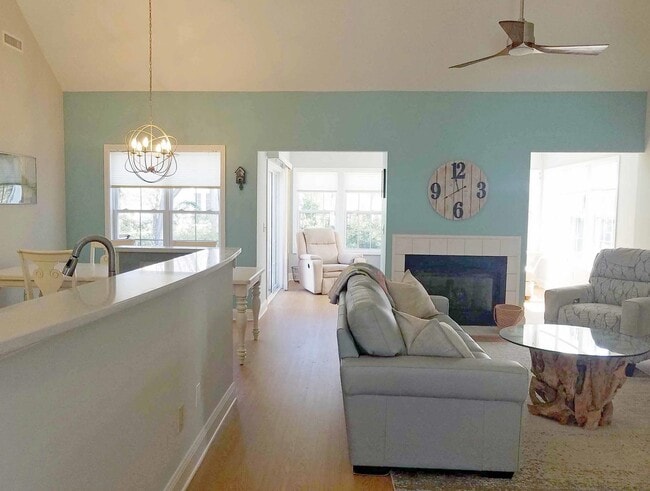 Photo - 216 Club Cir