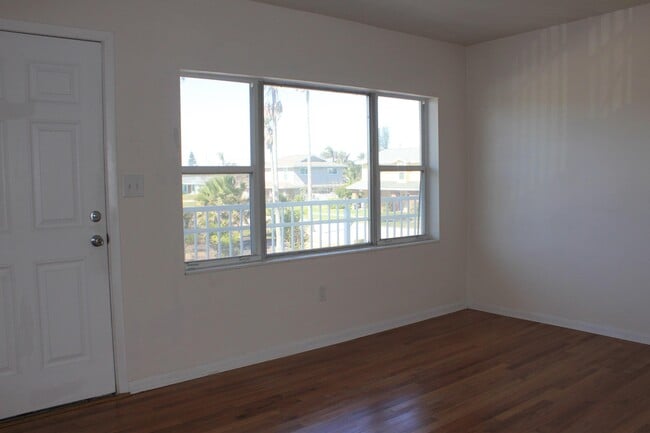 Photo - 651 Palm Dr Unit A4