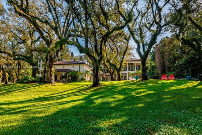 Photo - 10100 Lakeside Dr