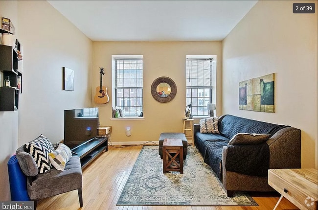 Building Photo - 1517 E Moyamensing Ave Unit 1 Rental