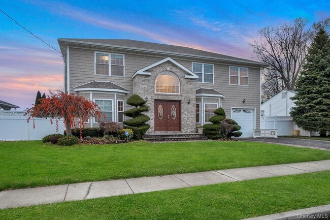 Photo - 134-110 10th St