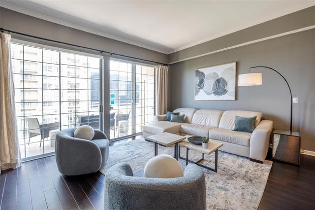 Building Photo - 3225 Turtle Creek Blvd Unit 645