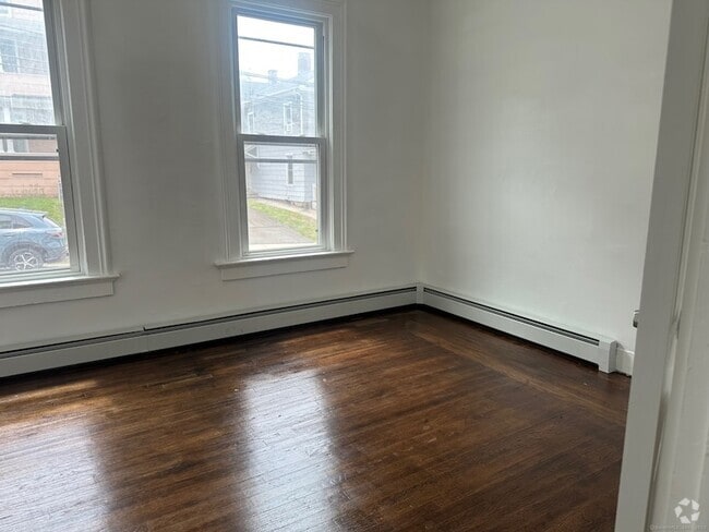 Building Photo - 28 Olive St Rental