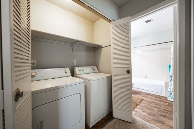 Banyan 1BR, 1BA - 855SF - Washer & dryer