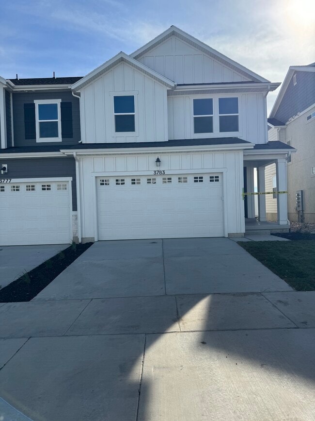 Building Photo - 3757 Big Horn Dr