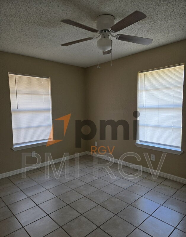 Building Photo - 2912 N 29th Ln Unit 2