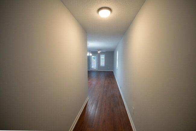 944 Bonham Ave