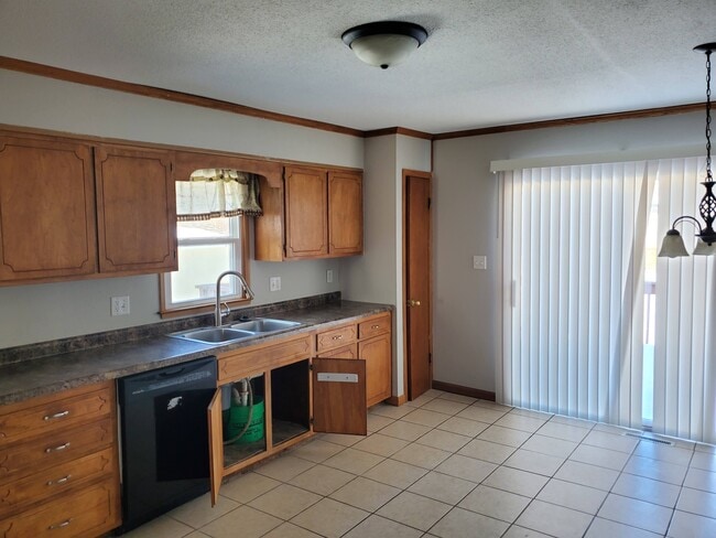 Photo - 3234 Kinsey Ave