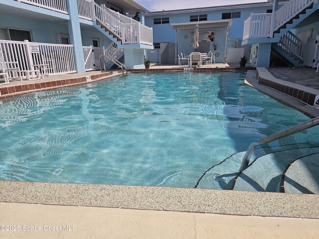 Building Photo - 3601 Ocean Beach Blvd Unit 8 Rental